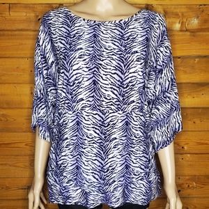 ❤️ 3/$15 beautiful top haft sleeve stretch U-neck tiger Size L NO tag